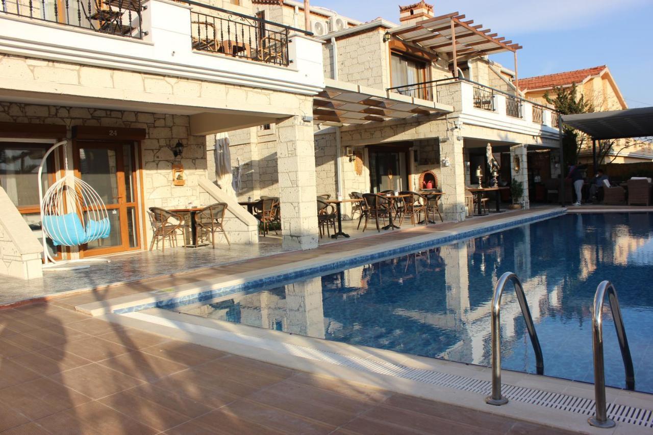 Fizzio Alacati Hotel Ngoại thất bức ảnh